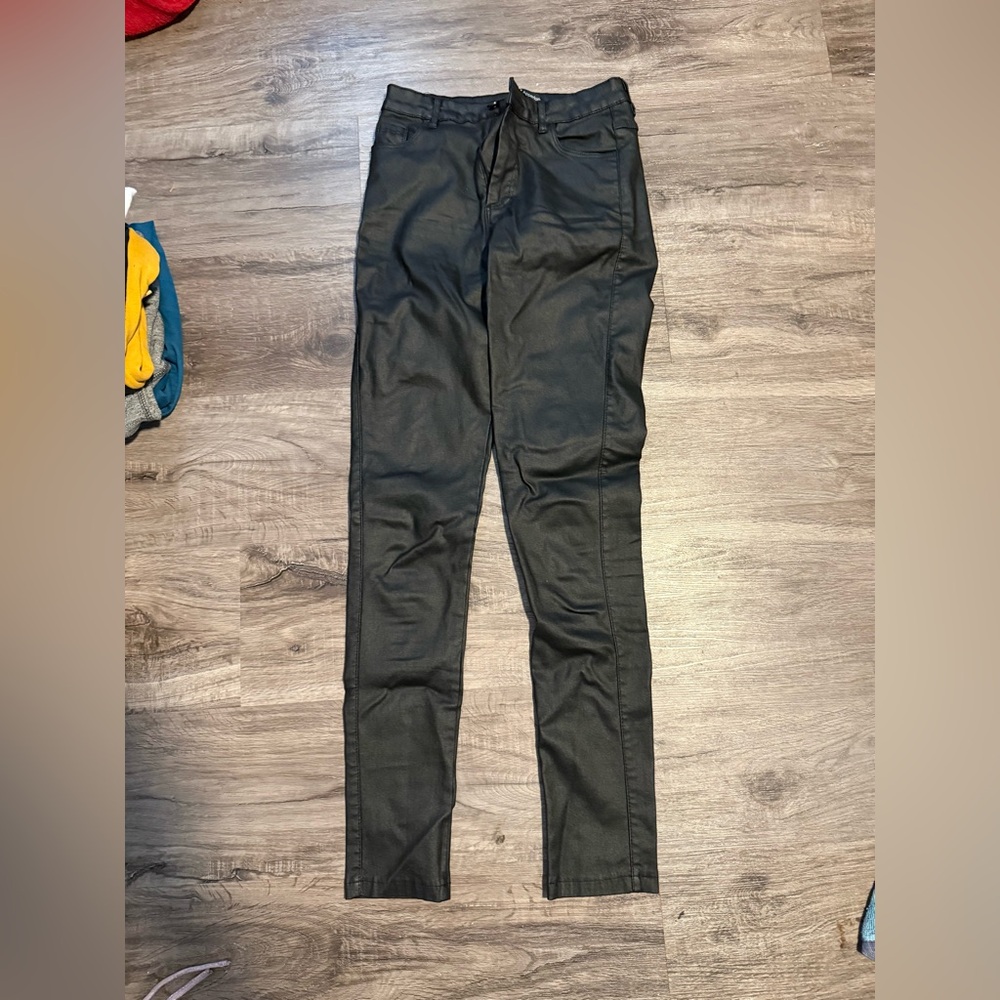 Women's High Rise Black Jeans